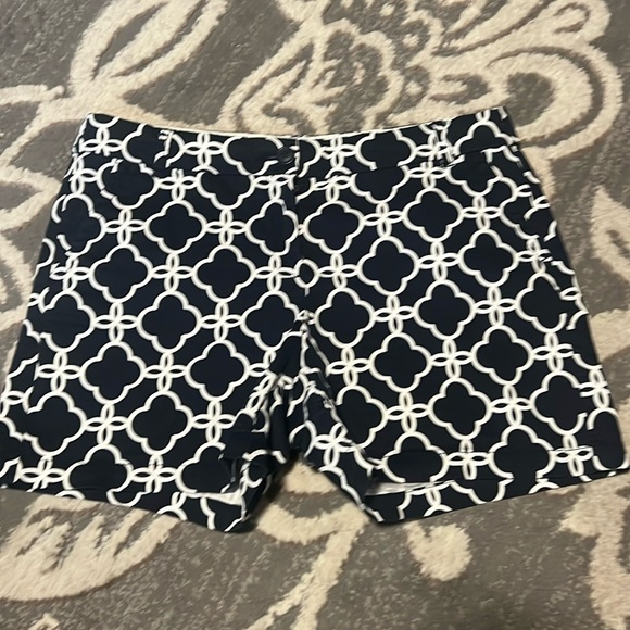 Crown & ivy shorts size 10. Navy and white. Excellent condition. - Picture 1 of 4
